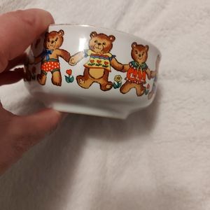 Toddlers porridge bowl porcelain?different bears shown all around,  the 3 bears?